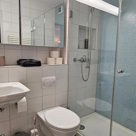 Modernes Mitten In * Davos