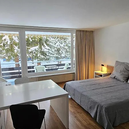 Apartment Modernes Mitten In