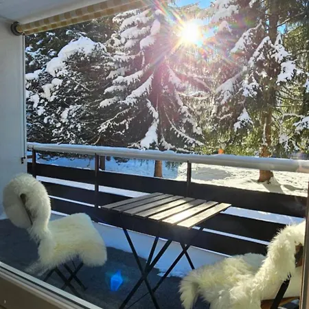 Modernes Mitten In Apartment *