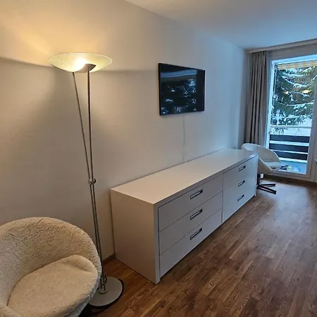 Apartment Modernes Mitten In *