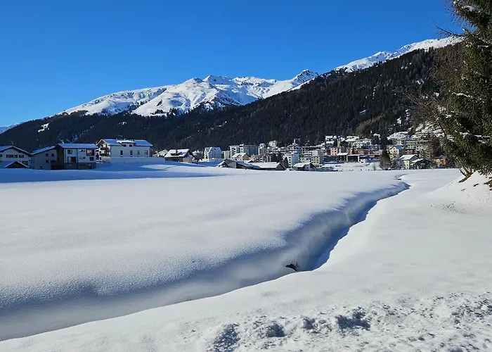 Modernes Mitten In * Davos