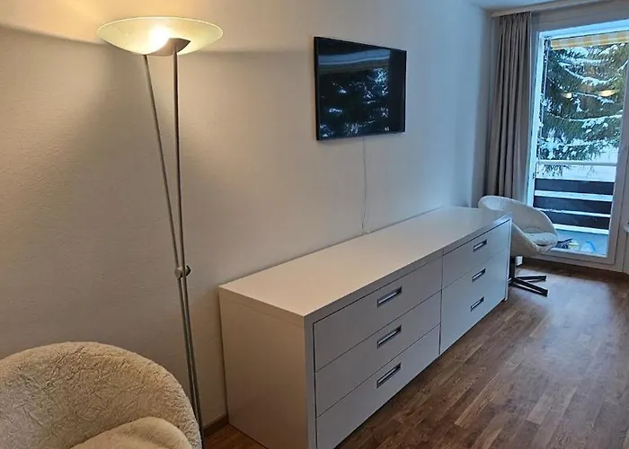 Apartment Modernes Mitten In *